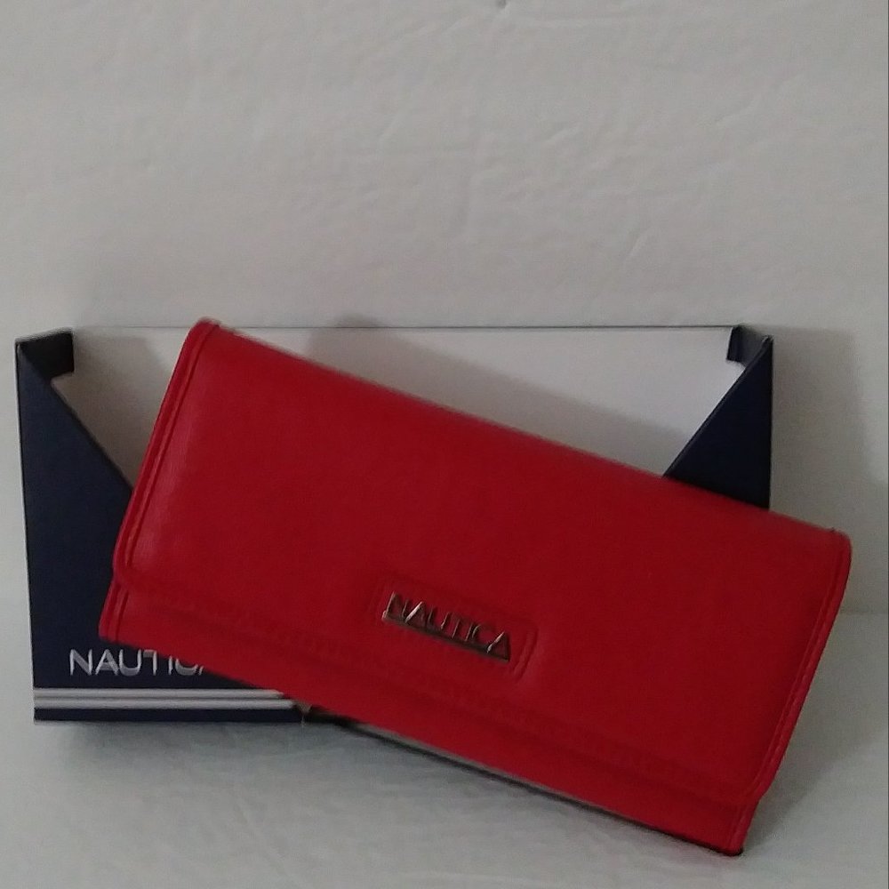 Nautica Red Tri-Fold Wallet in a Box